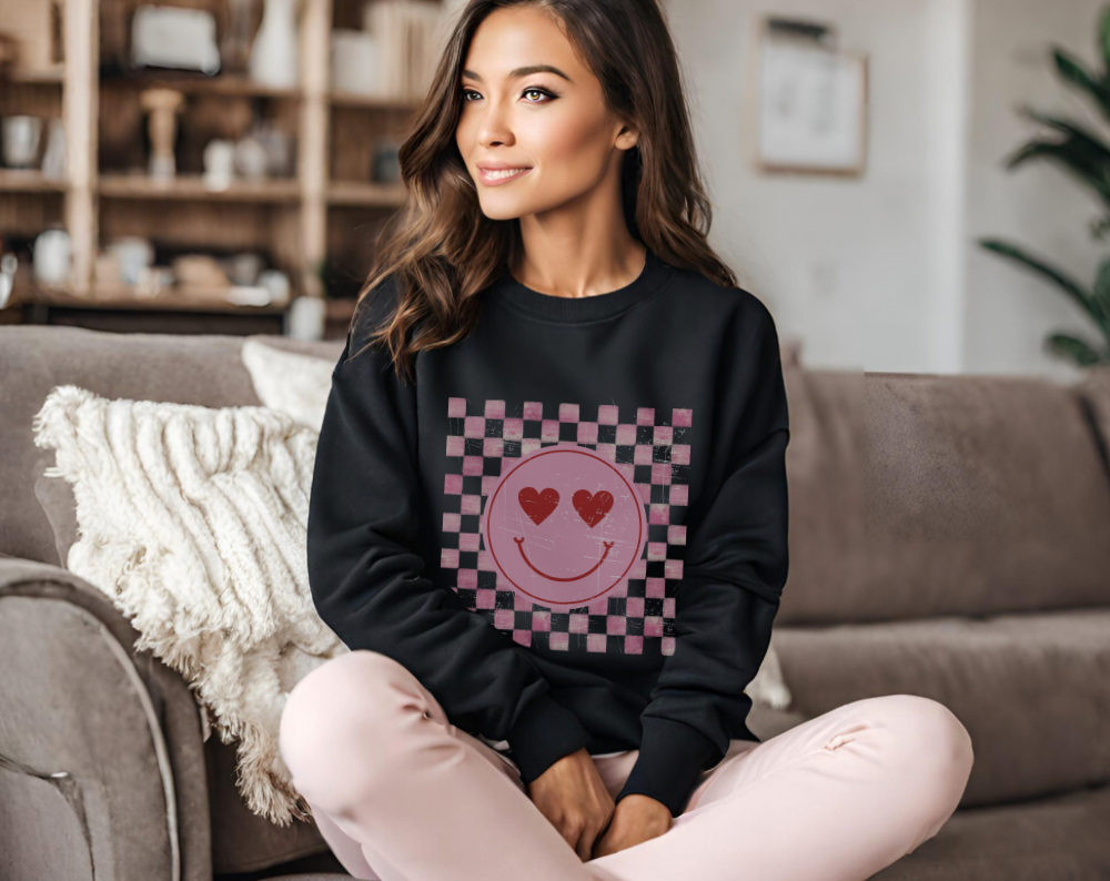 Retro Checkered Heart Smiley - Unisex Crew